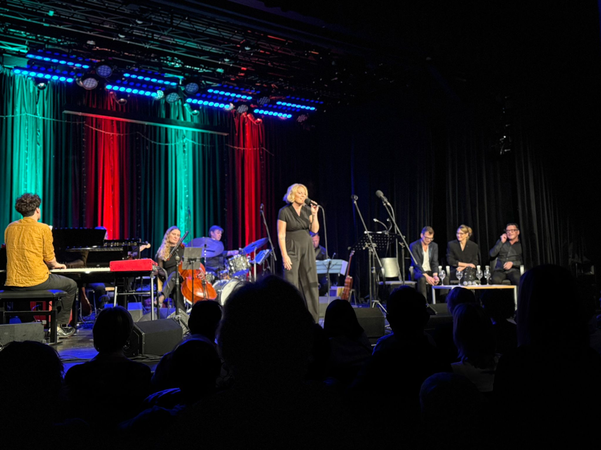 PHOTO-2025-10-22-19-18-06