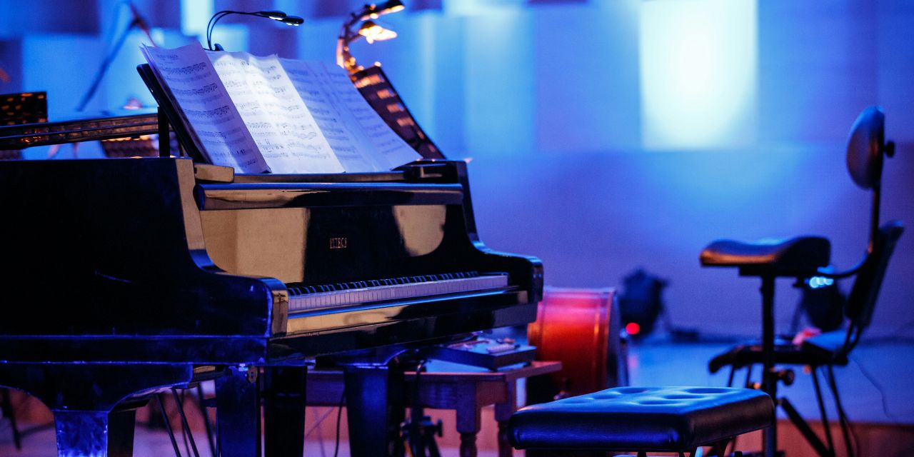 Klavírní koncert skladeb Ludovica Einaudiho Divadlo Za komínem Humpolec
